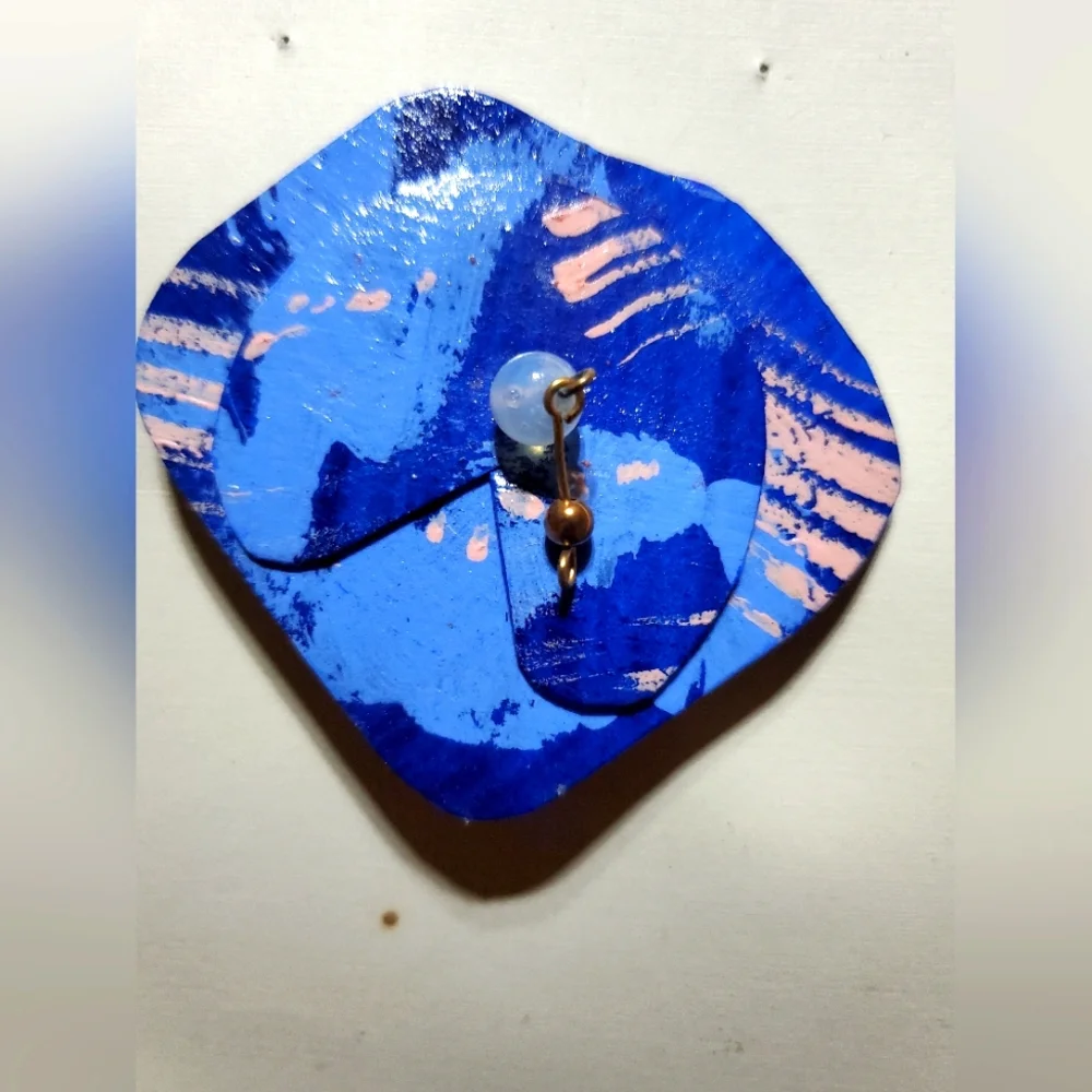 Unique Brooch - Picture 1 of 2
